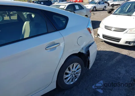 2013 Toyota Prius Plug-In z USA, uszkodzony, nr VIN JTDKN3DP7D3039403